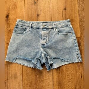 Express Boyfriend Midi jean short / 10
